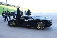 　新庄監督が球場入りに使用したランボルギーニ（撮影・中島達哉）