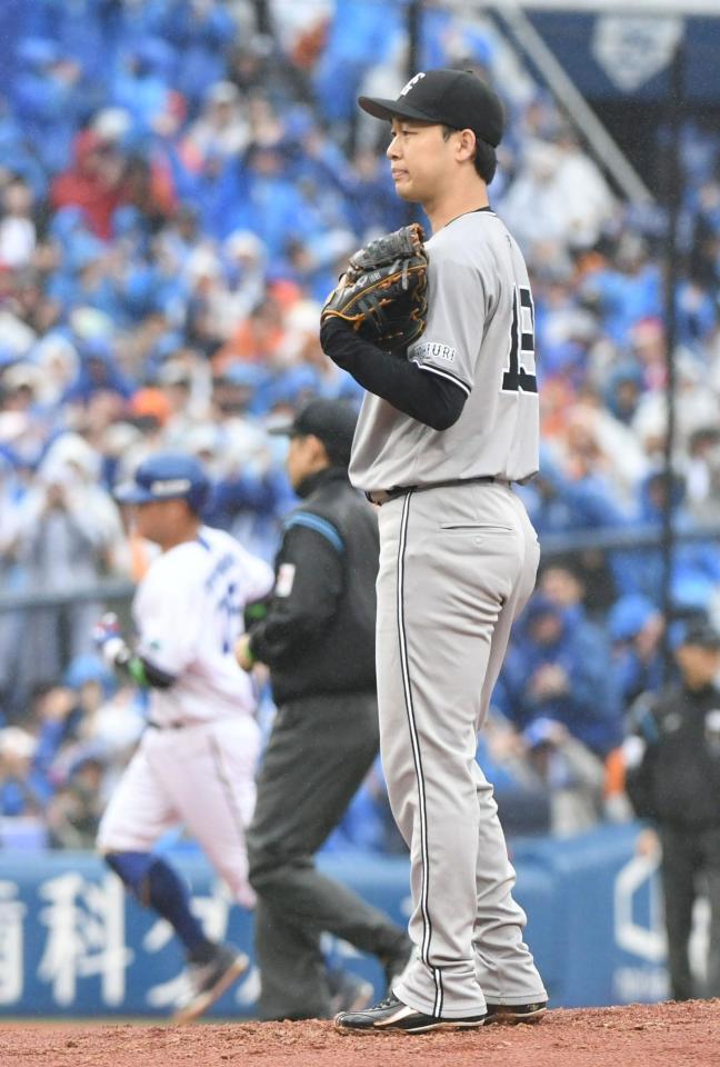 　２回、山崎は筒香に先制ソロを打たれる（撮影・佐藤厚）