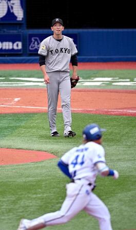 【写真】５点先制→直後５失点　交代を告げる阿部監督がやるせない