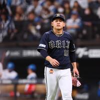 　３回、２点を失い、ベンチに戻る宮城（撮影・中島達哉）