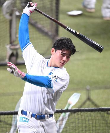 　打撃練習を行う清宮幸（撮影・伊藤笙子）