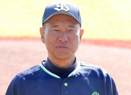 ヤクルト来季コーチングスタッフ発表 池山監督新体制 引退の川端慎吾が2軍打撃コーチに 【一覧】