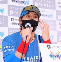 　ＣＳ前日会見で意気込みを語る新庄監督（撮影・中島達哉）