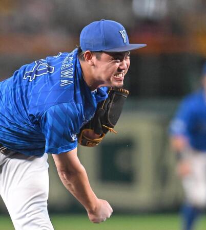 　６回、好リリーフを見せる中川虎（撮影・飯室逸平）