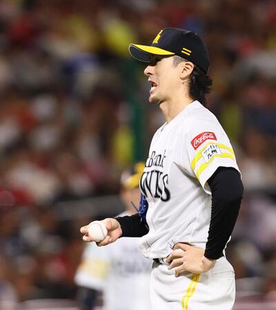 　７回で降板を告げられる上沢（撮影・中島達哉）