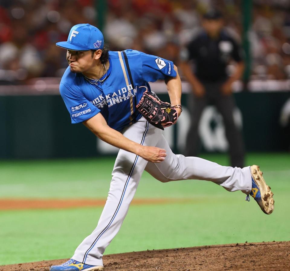 　４回、力投する伊藤（撮影・中島達哉）