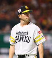 　３回途中で降板する大関（撮影・中島達哉）