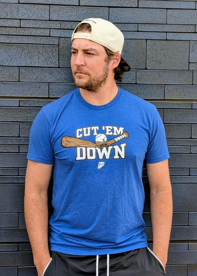 　取材に応じるバウアー