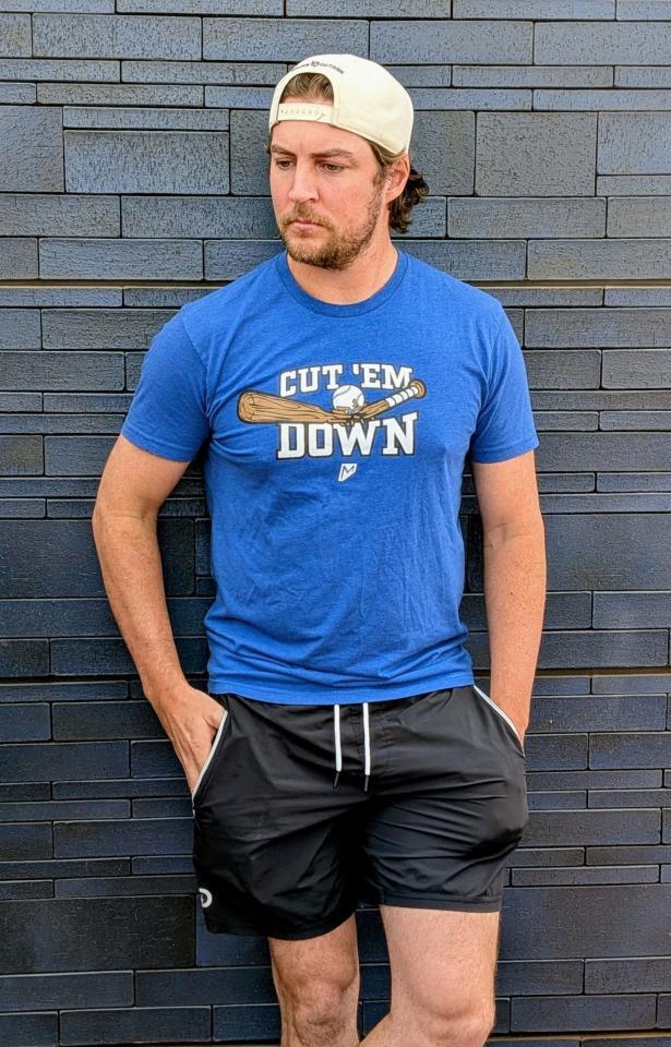 　取材に応じるバウアー