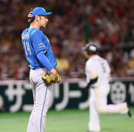 　７回、山川にソロを浴びる加藤貴（撮影・中島達哉）