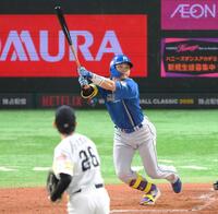 　４回、左犠飛を打ち上げる田宮（撮影・伊藤笙子）