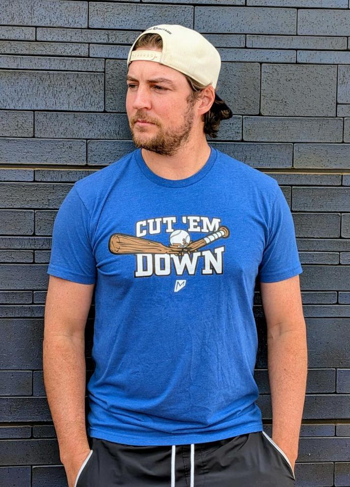 　取材に応じるバウアー