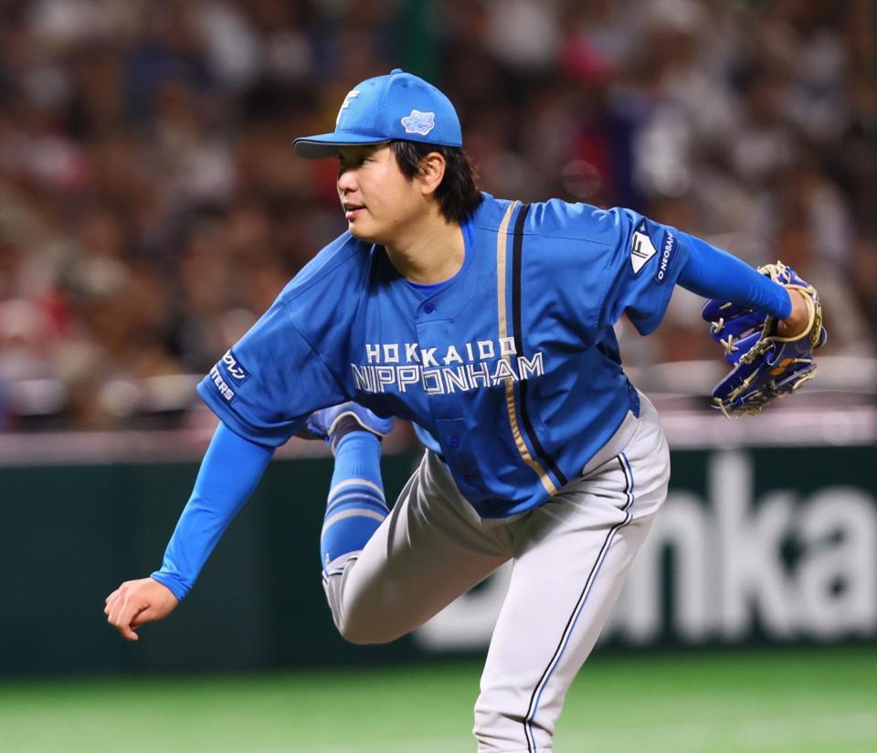 　４回、力投する古林（撮影・中島達哉）