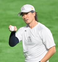 　キャッチボールで調整した上沢（撮影・伊藤笙子）