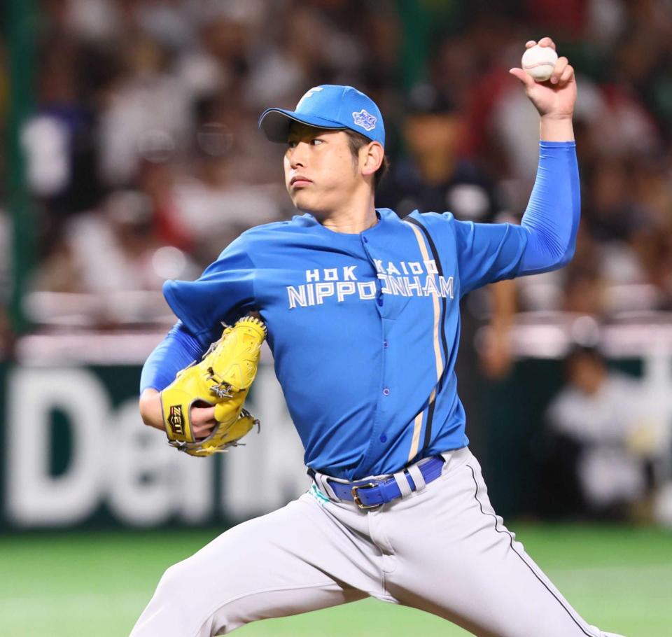 　７回から登板した日本ハム・加藤貴（撮影・中島達哉）