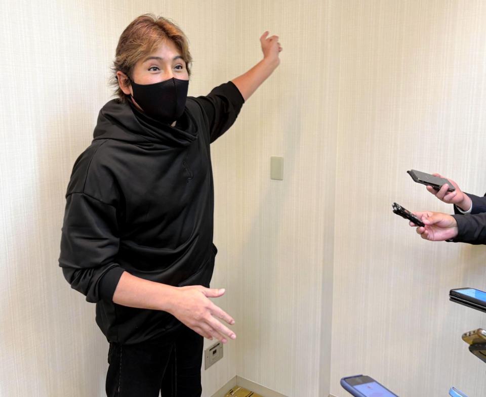 　スカウト会議後に取材に応じる新庄監督