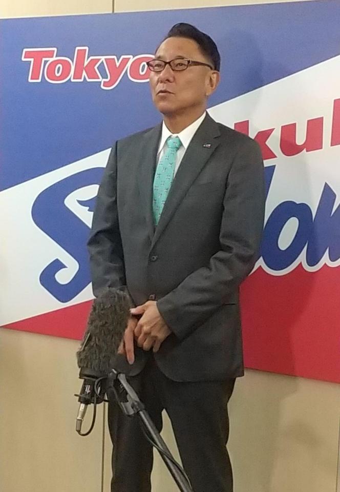 　スカウト会議後に対応した池山監督