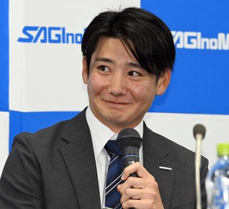 　巨人から１位指名を受け、記者会見する鷺宮製作所・竹丸和幸