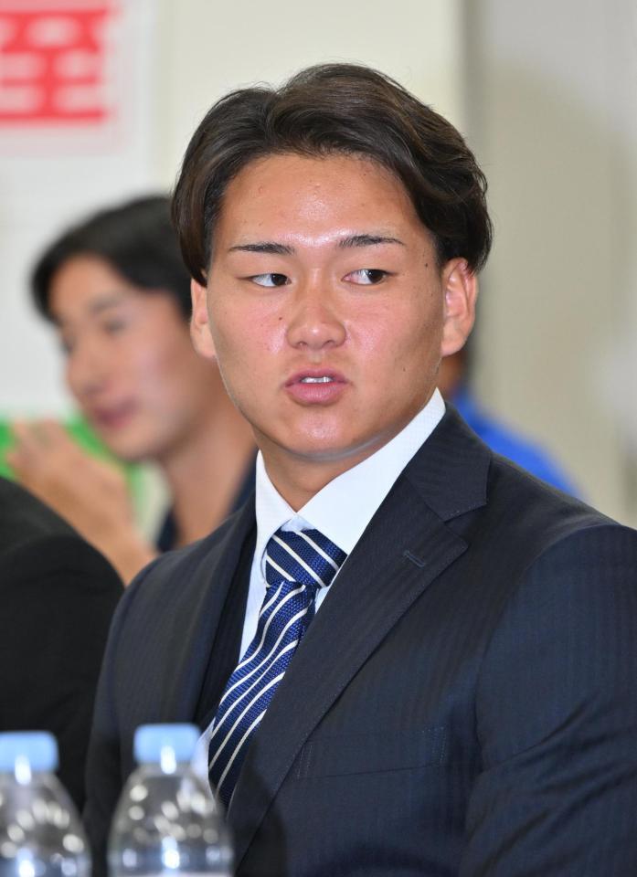 　ロッテから育成２位で指名を受けた、四国ＩＬ徳島・高橋快秀