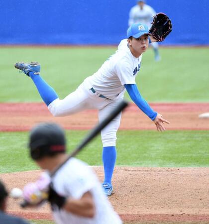 　亜細亜大打線に立ち向かう青山学院大・中西聖輝（撮影・佐藤厚）