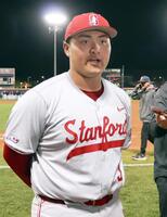 　ソフトバンクから１位指名を受けた佐々木（共同）