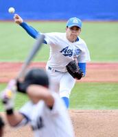 　亜大打線に立ち向かう青学大・中西聖輝（撮影・佐藤厚）