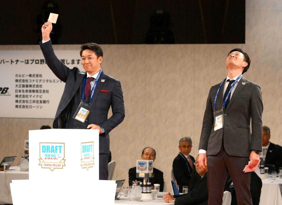 　健大高崎・石垣の交渉権を獲得したサブロー監督。（撮影・堀内翔）