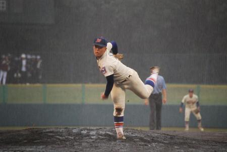 　ノーノーを達成した神戸国際大付・宮田
