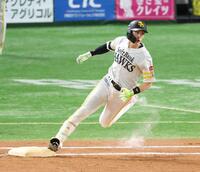 　７回、二塁打を放ち１試合５安打（撮影・金田祐二）