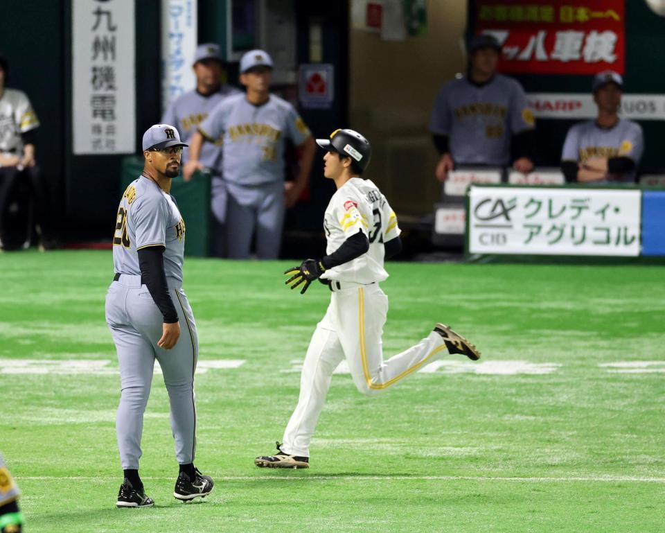 　１回、勝ち越しを許すデュプランティエ（撮影・山口登）