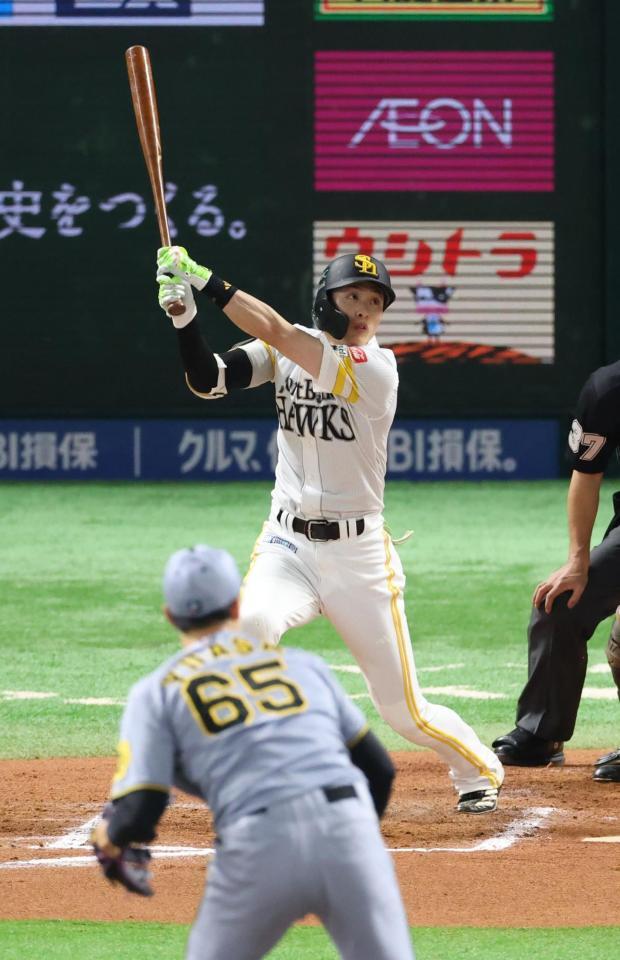 　７回、二塁打を放ち１試合５安打（撮影・金田祐二）