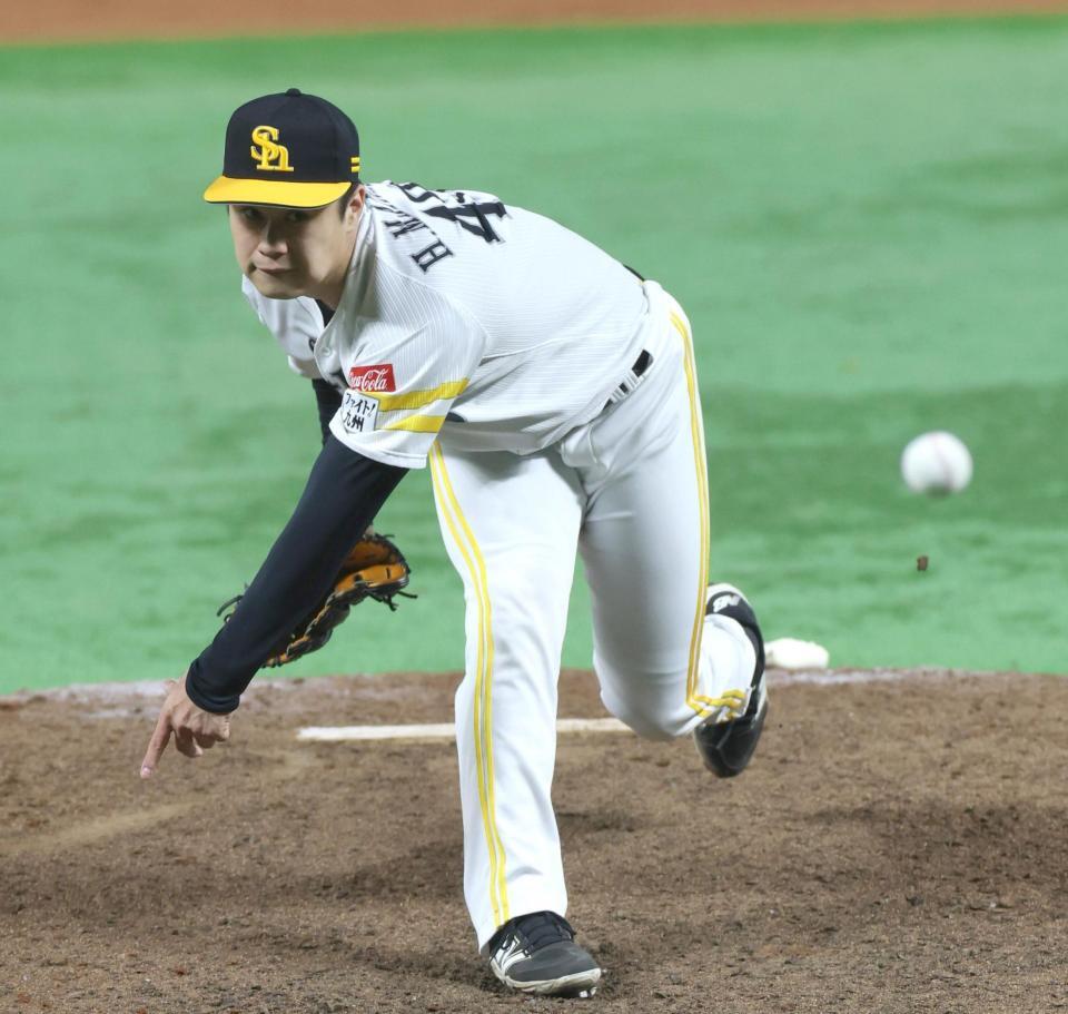 　８回から登板する松本晴（撮影・北村雅宏）