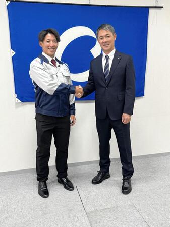 楽天ドラ6は異色のオールドルーキー 味噌カツ名店でマウンドとホールスタッフの“二刀流”も