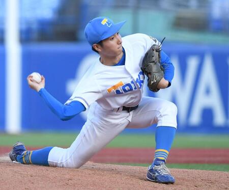 　法大打線に立ち向かう東大・渡辺向輝（撮影・佐藤厚）