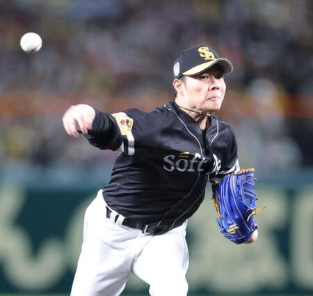 　８回に登板し力投する松本裕（撮影・西岡正）