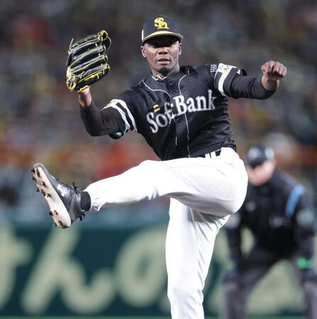 　阪神打線を相手に力投するモイネロ（撮影・西岡正）