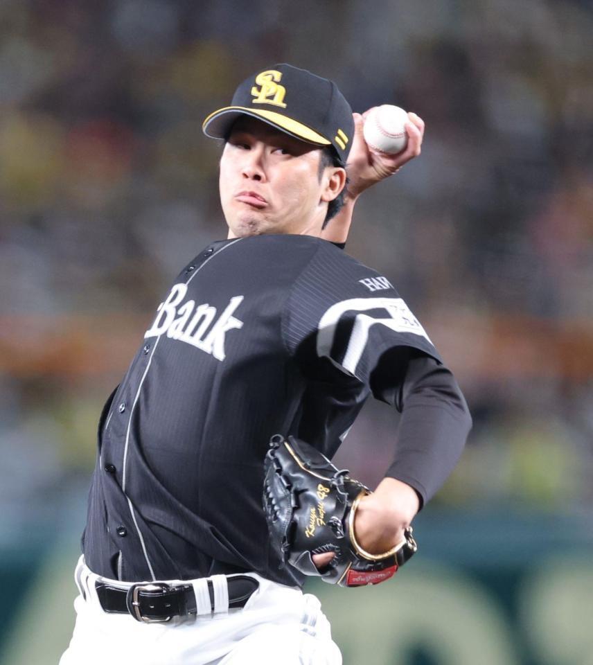 　７回に登板し力投する藤井（撮影・西岡正）