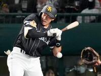 　３回、柳田が死球を受ける