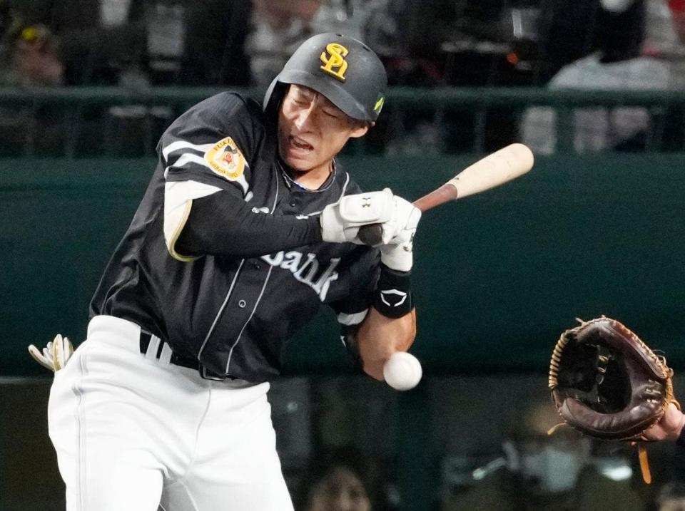 　３回、柳田が死球を受ける