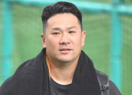 【写真】「幸せそうな笑顔」巨人・田中将大が３７歳バースデー　家族からのお祝いに「最高です」黒のタンクトップにパーティー帽子