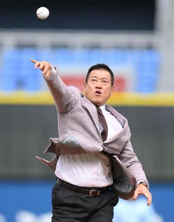 巨人・原辰徳オーナー付特別顧問が横浜市長杯で始球式　母校東海大が出場できず「寂しいところがありますね」