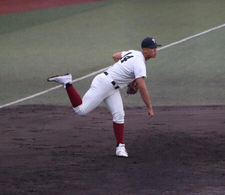 　八回の守備から三塁で出場した大阪桐蔭・中村