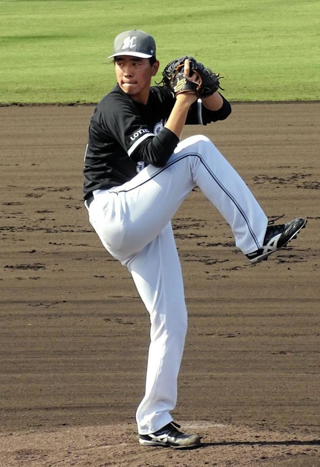 　紅白戦に先発し３回をパーフェクトに抑えたロッテの吉川