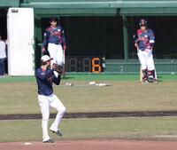 　ピッチクロックで投げる中日・高橋宏斗（撮影・佐々木彰尚）