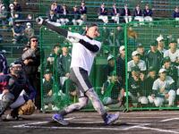 　フリー打撃で快音を響かせるイチロー氏＝８日