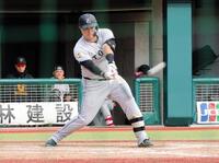 　紅白戦で左中間席にソロ本塁打を放ったリチャード