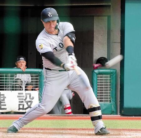 　紅白戦でソロ本塁打を放つリチャード（撮影・鈴木創太）