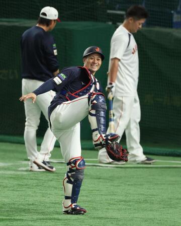 侍・坂本　対韓国２試合連続先発マスクへ「徐々に緊張」　ピッチコム＆ピッチクロック対応「勝つが一番の目標」