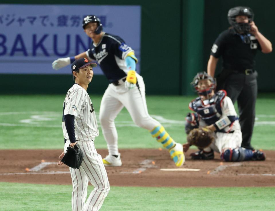 　４回、安賢民に先制２ランを浴びる森浦（撮影・金田祐二）