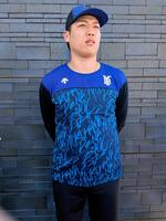 　取材に応じる小園